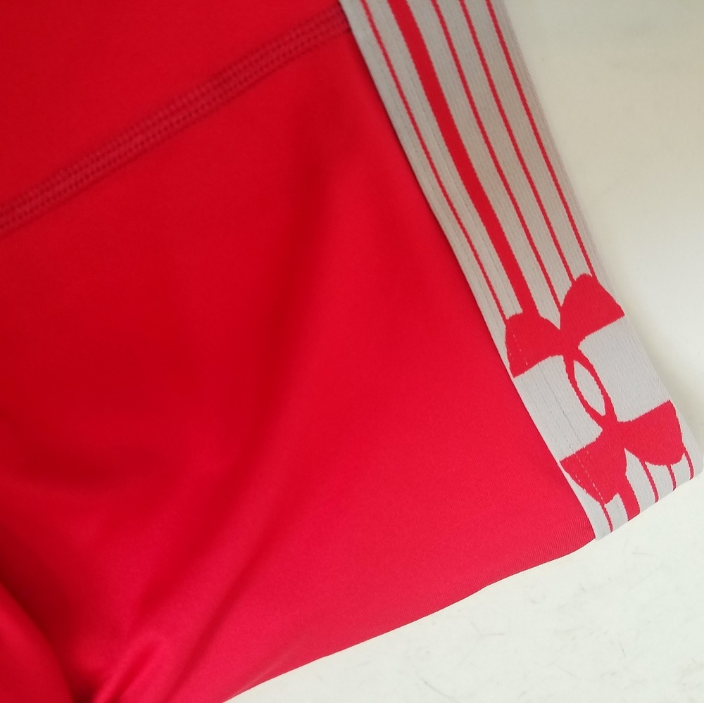 Under armour red  shorts size small - Picture 4 of 6